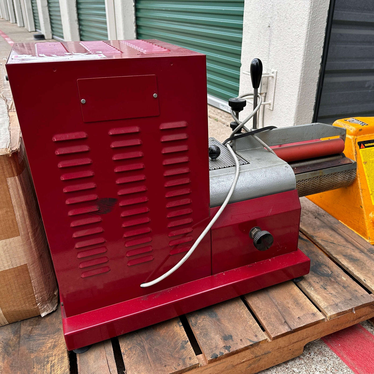 Omac 983 Hot Gluing Machine