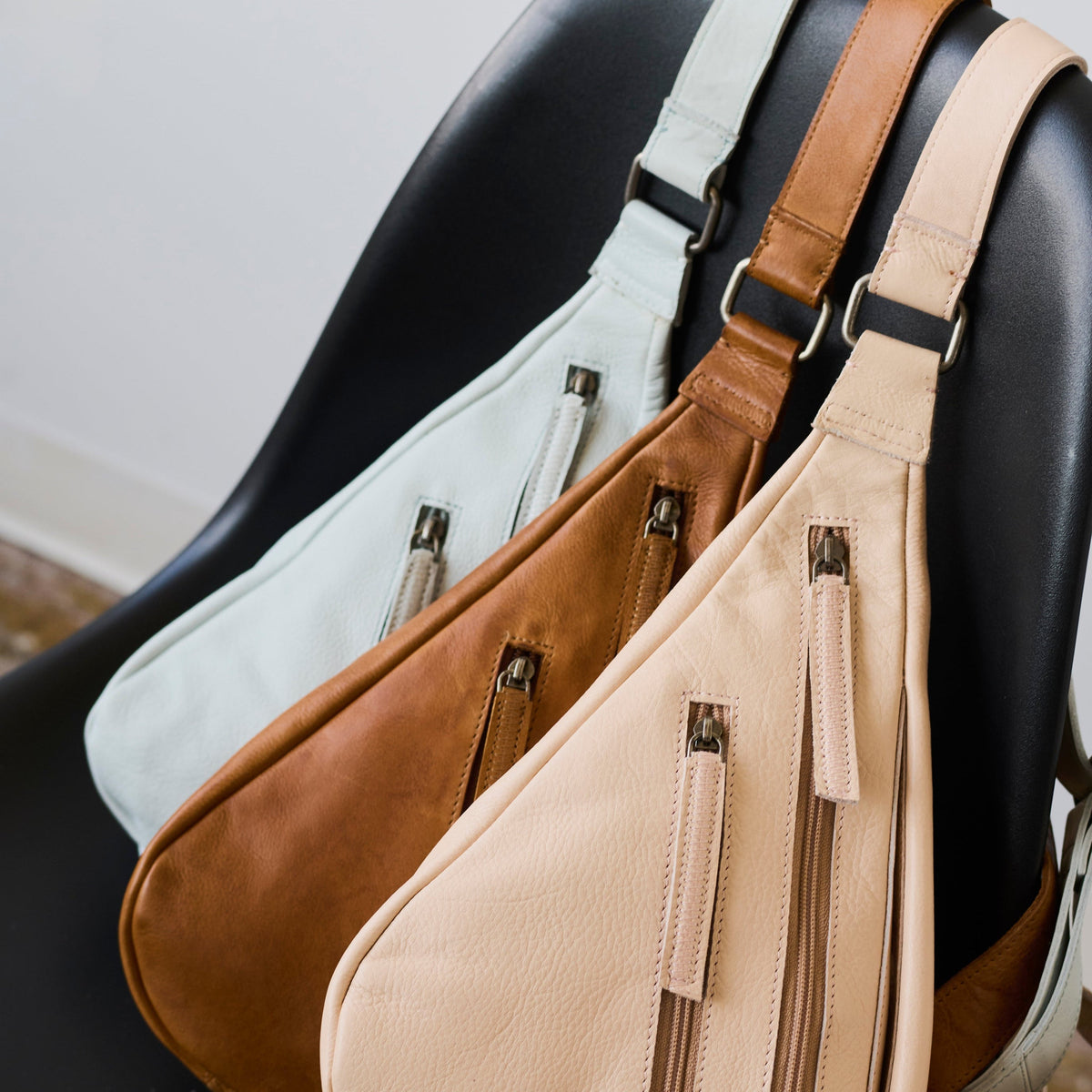 Hippie Leather Sling Bag (Sm)