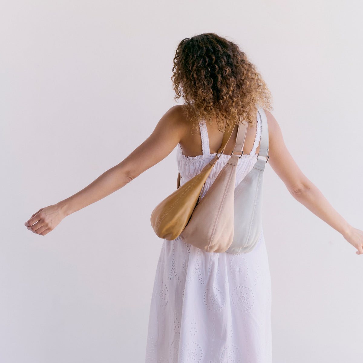 Hippie Leather Sling Bag (Sm)