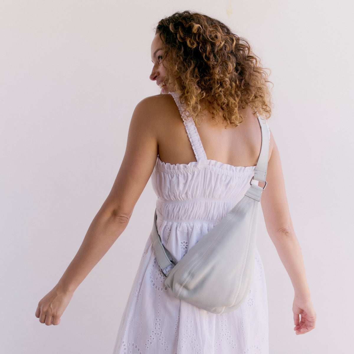 Hippie Leather Sling Bag (Sm)