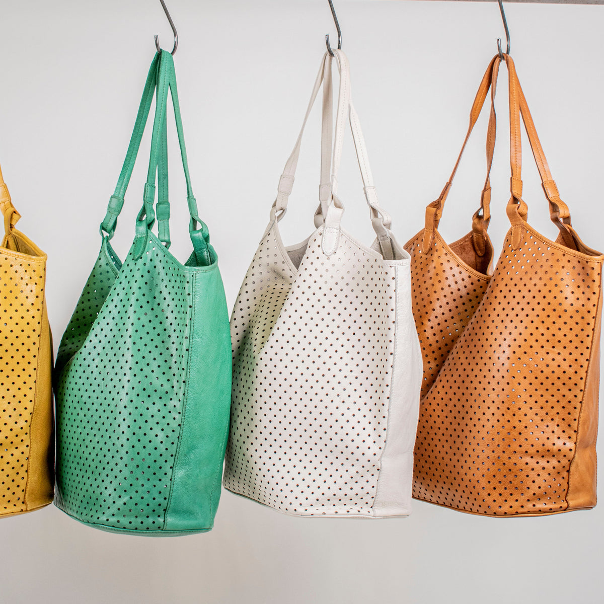 Tour Leather Tote Bag