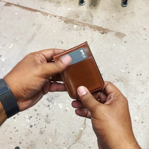 James Bi-Fold Card Wallet w/ Cash Clip