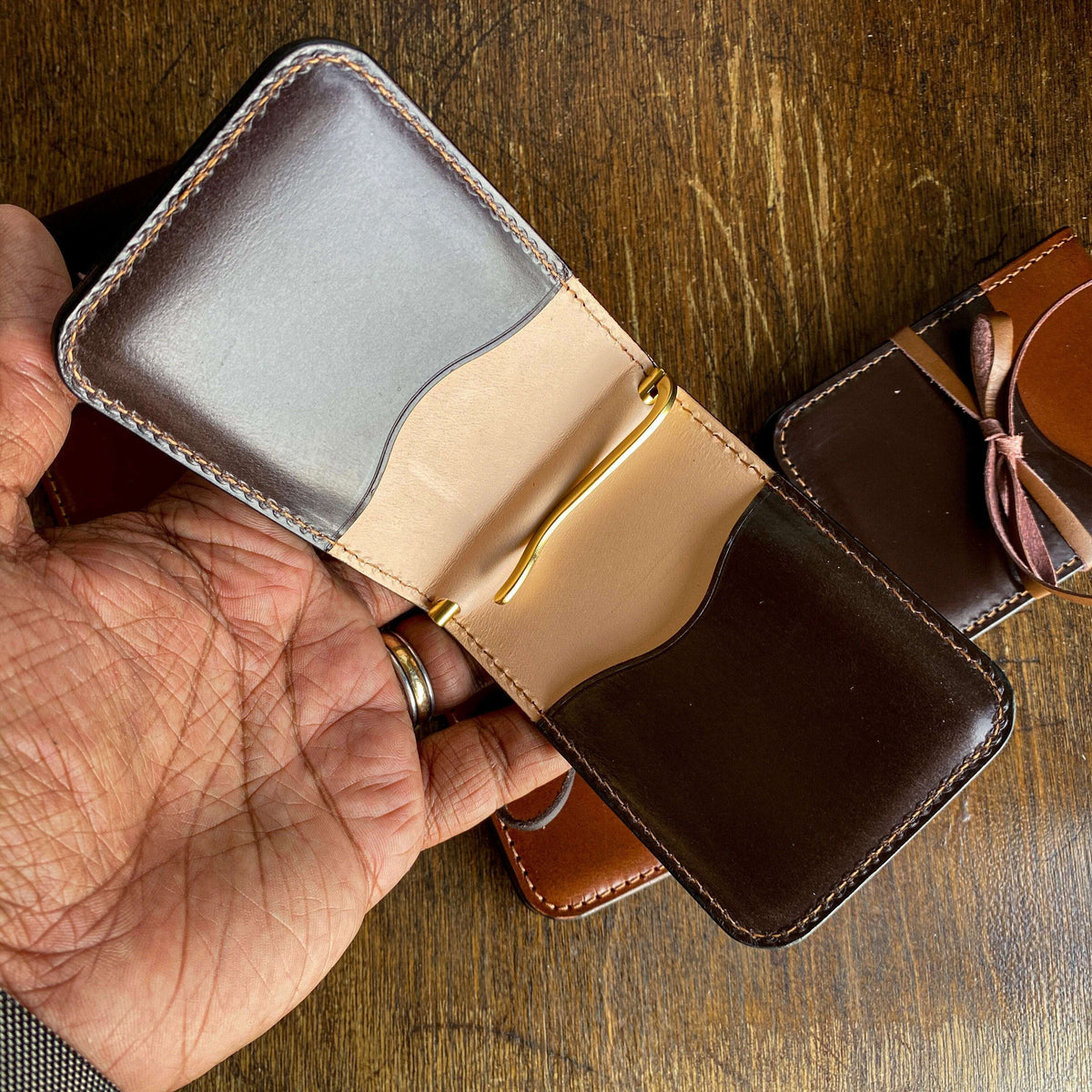 James Bi-Fold Card Wallet w/ Cash Clip